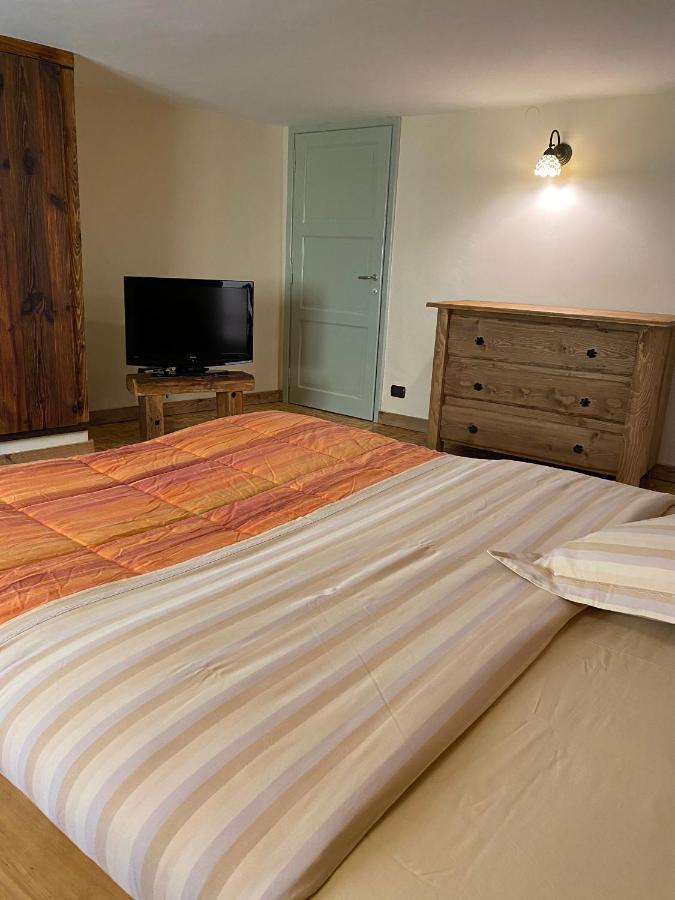 Profumo Di Legno Apartment Aosta Luaran gambar