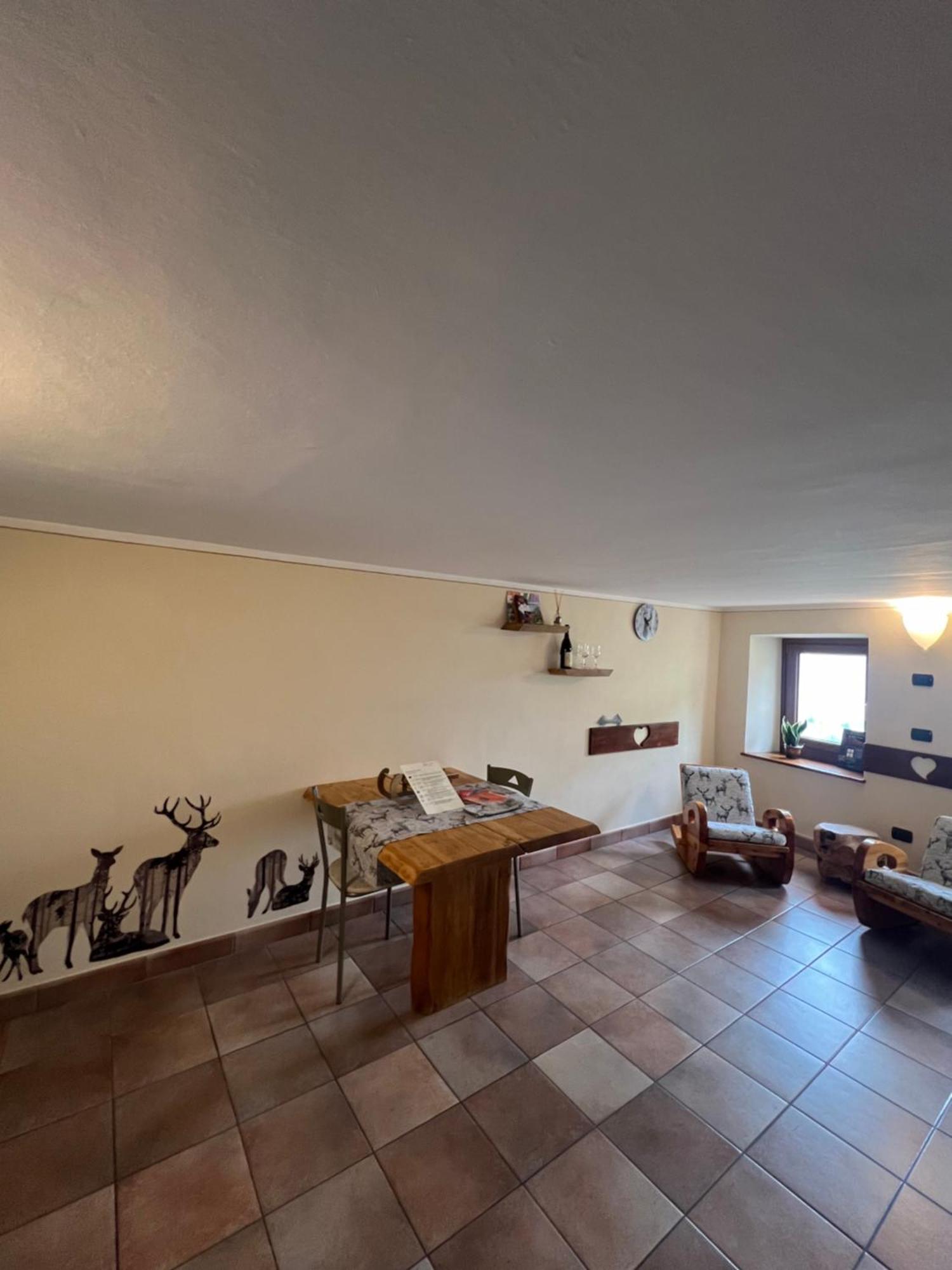 Profumo Di Legno Apartment Aosta Luaran gambar